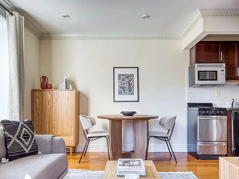 535 Hudson St #2A — Photo 4