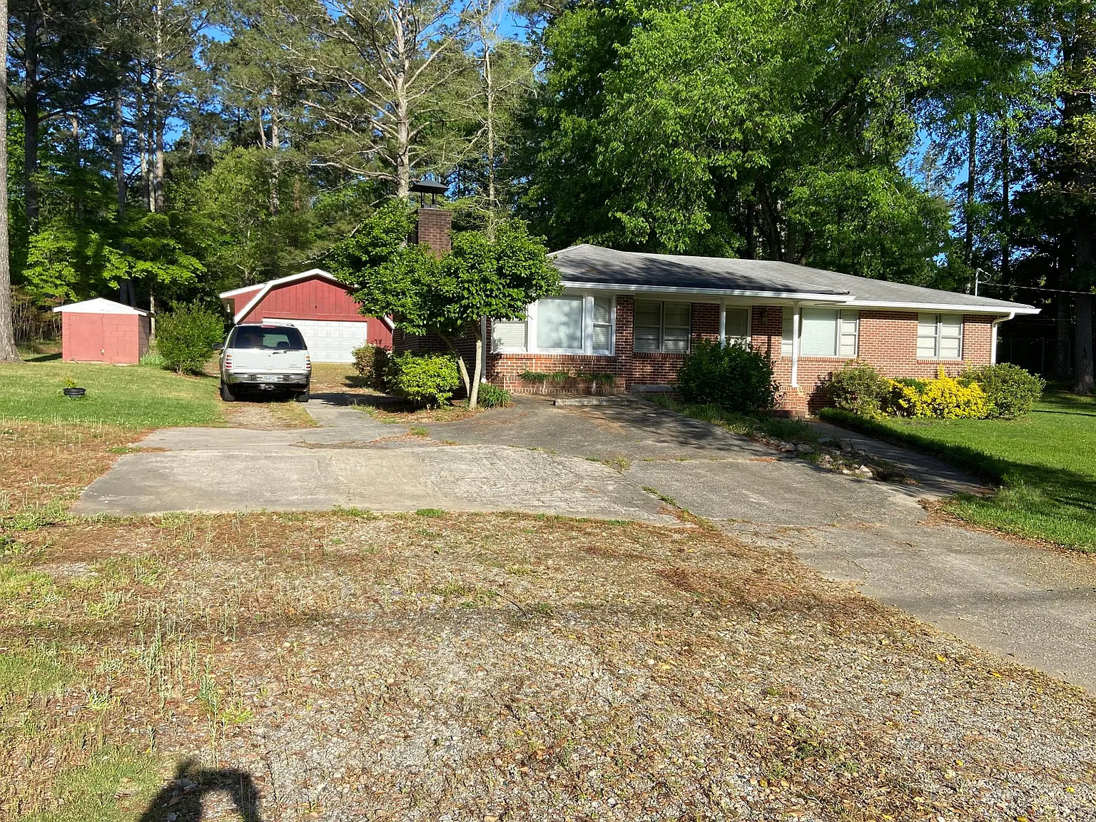 145 Austin Dr photo 1