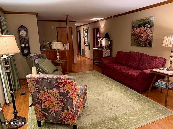3rd image of 1721 Scenic Dr