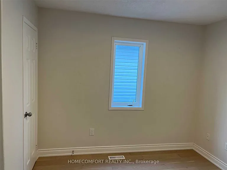 95 Ferncliffe Cres — Photo 13