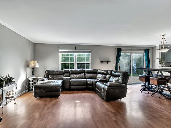 5th image of 4700 Southhampton Dr