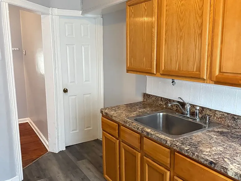 5753 N Beechwood St — Photo 35