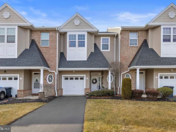 5 Island Breeze Ct, Manahawkin, NJ 08050