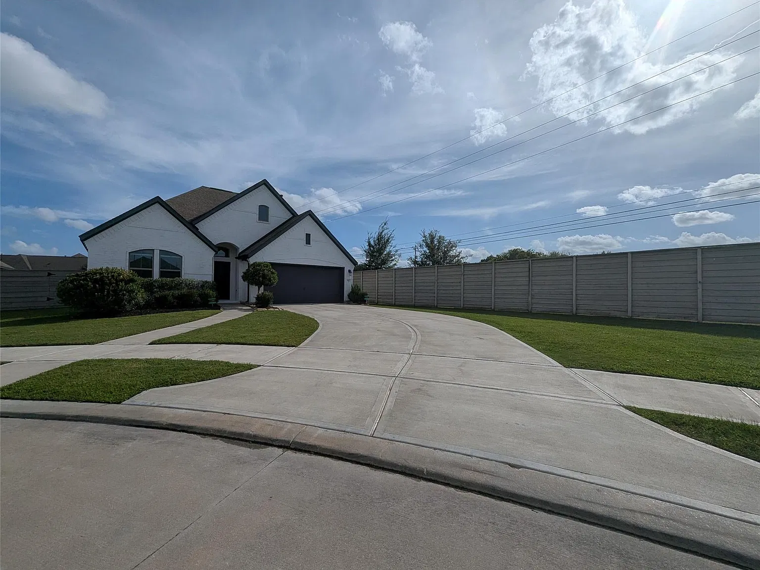 4 bed, 2452 sqft, $3,000 — Photo 4