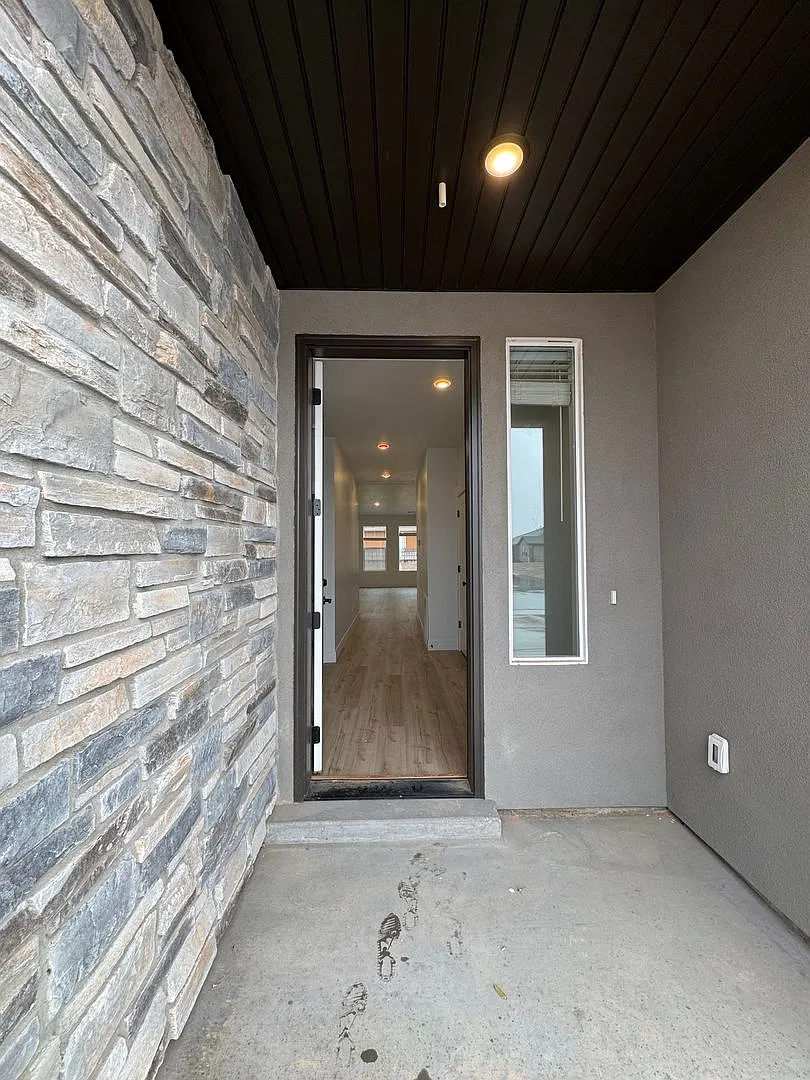 Brand New Ekko View Estates 3 Bedroom Home! — Photo 3