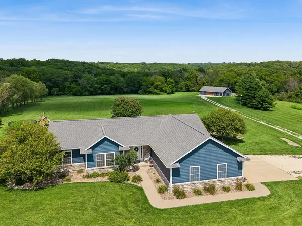 2207 196th Ct, Winterset, IA 50273