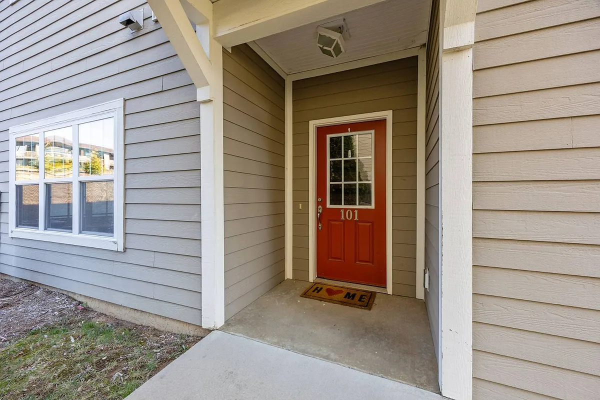 Building Photo - 123 Foxden Dr #101