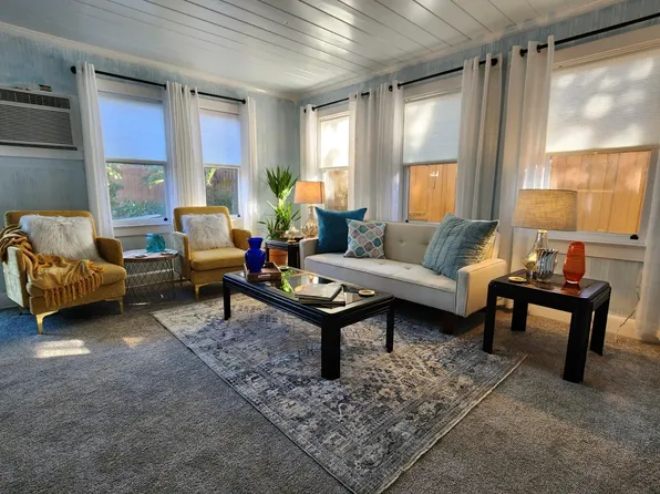 931 39th Ct, West Palm Beach, FL 33407