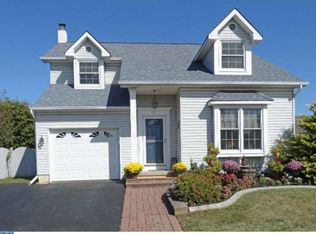 9 Erin Dr, Fairless Hills, PA 19030