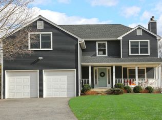 31 Old Village Ln, Katonah, NY 10536