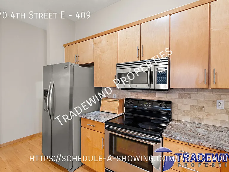 270 4th St E #409 — Photo 2