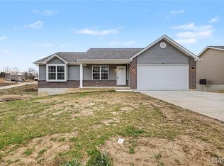 614 T Box Dr, Saint Clair, MO 63077