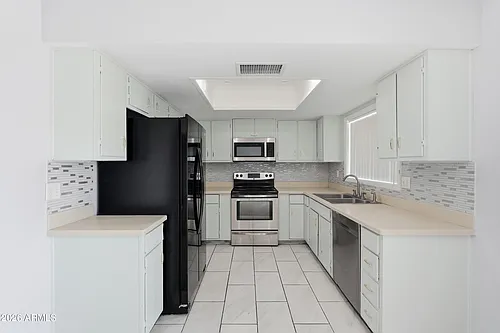 126 W Loma Vista Dr #101 Photo 1