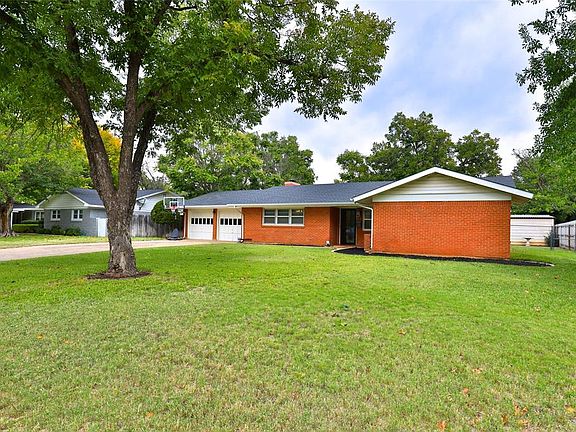 3rd image of 2149 Sylvan Dr