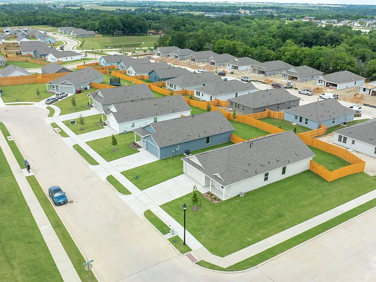 201 Cattail Ln — Photo 27