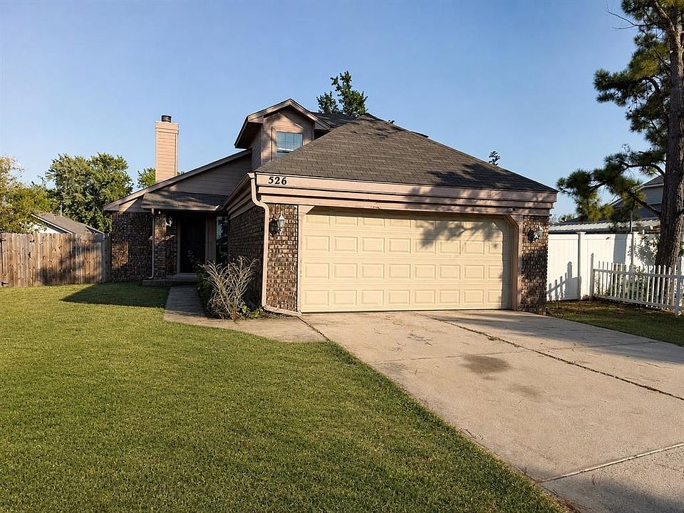 1st image of 526 Clover Rd