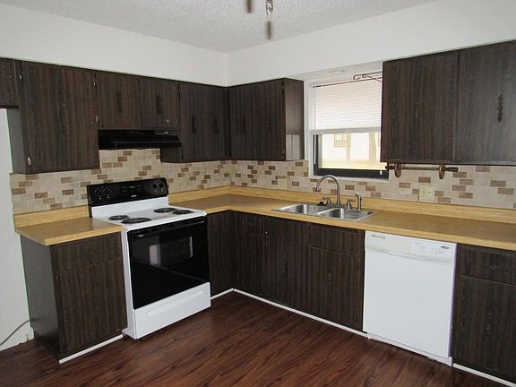 4th image of 1043 E Guinevere St