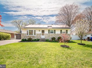 3836 Oakleigh Dr, York, PA 17402