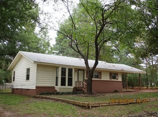 1517 Pecan St, Hope, AR 71801