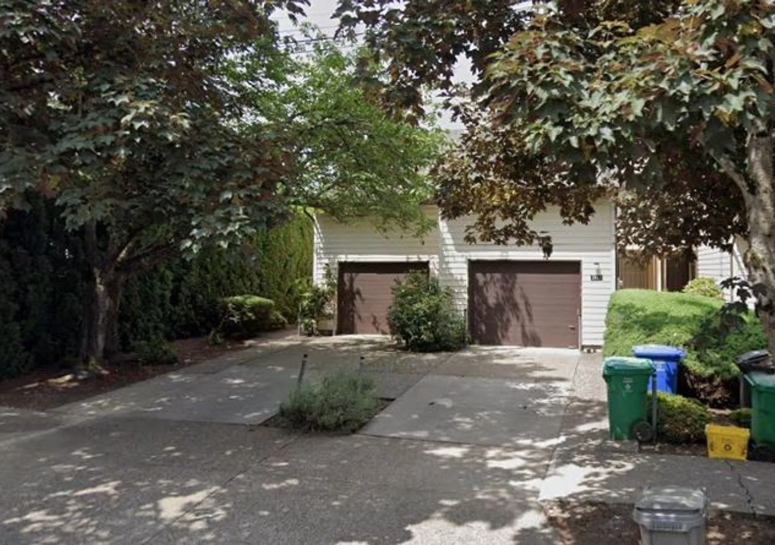 PM-42 SE 35th — Photo 2
