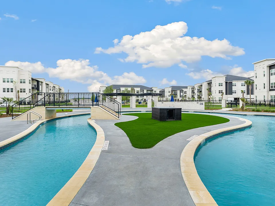 Domain Town Center apartments community photo