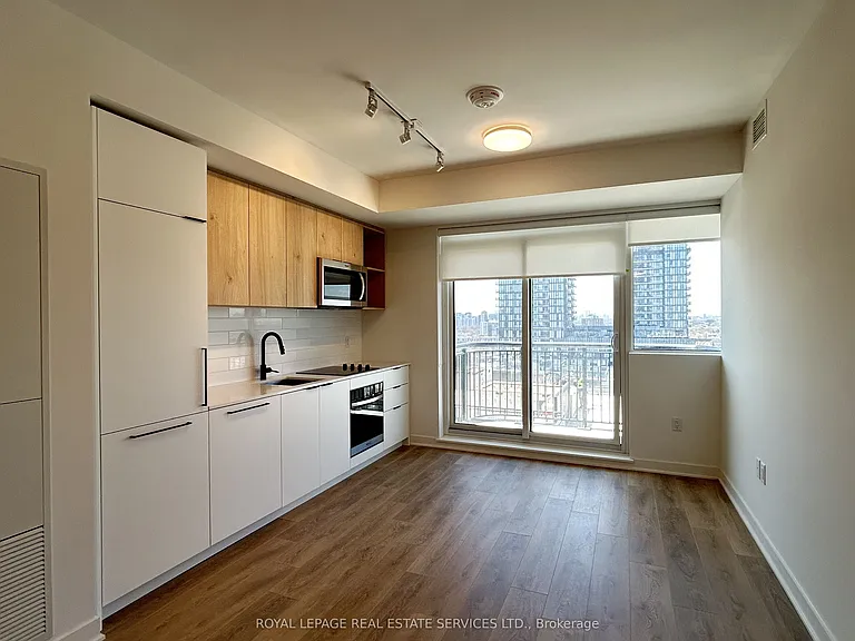 1185 Dupont St #1211 — Photo 9