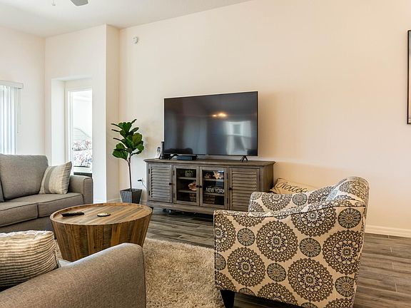 3rd image of 796 Waterman Way