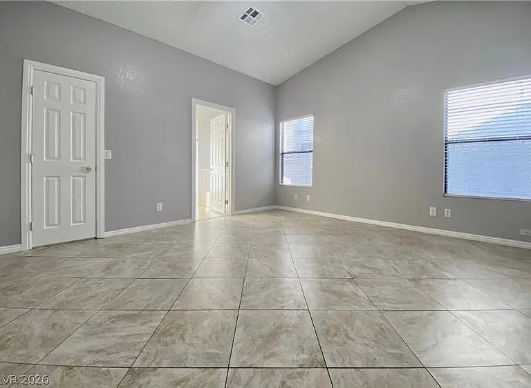 718 Skipjack Dr — Photo 5