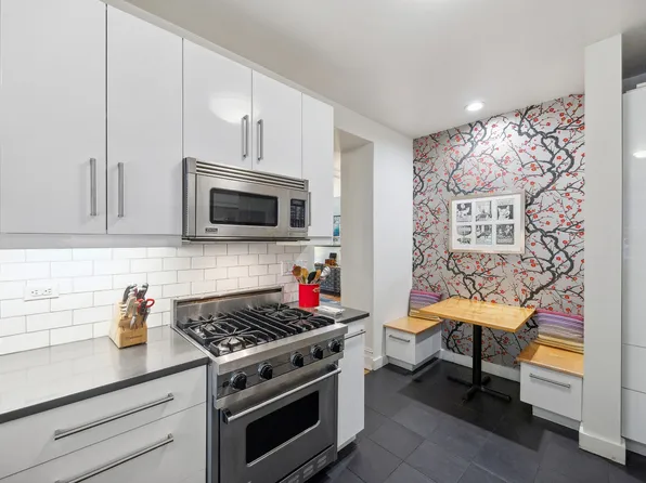 311 West 97th Street 3N image 3 of 21