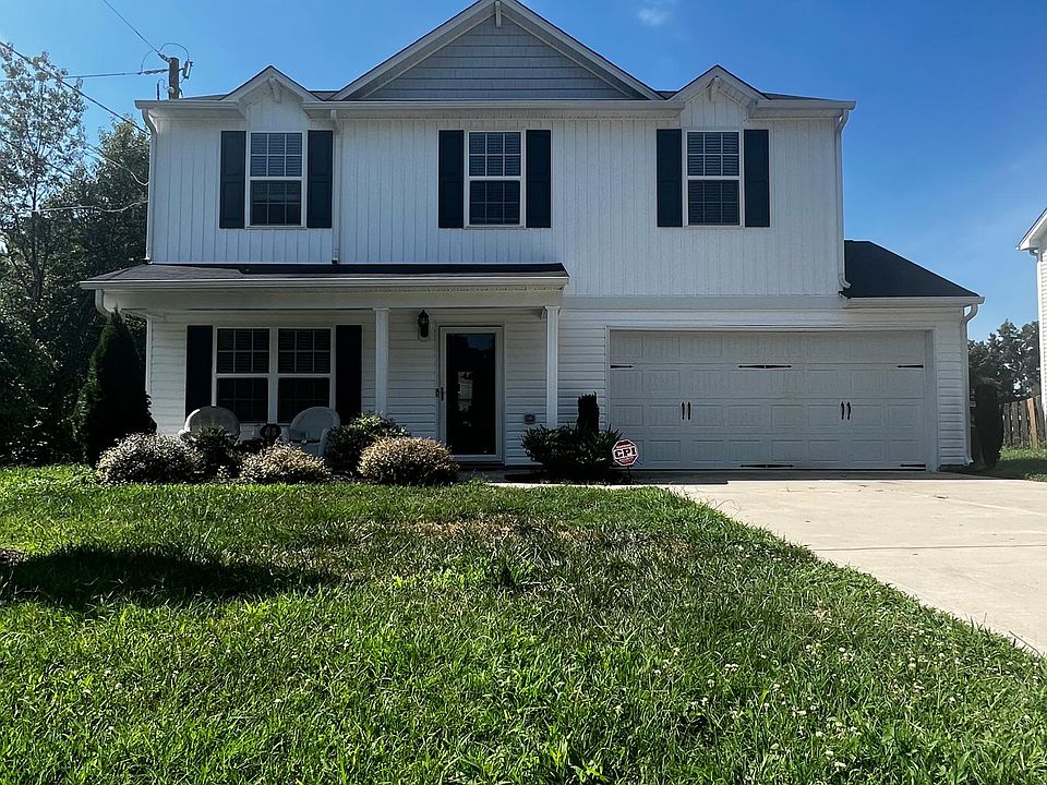 1st image of 2202 Gayle Oaks Ln