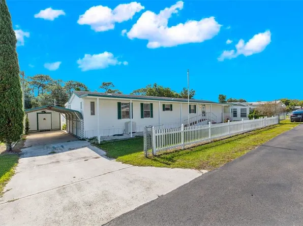 39152 Hillcrest Dr, Zephyrhills, FL 33542