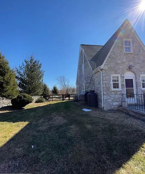 2663 Halfway Rd — Photo 4