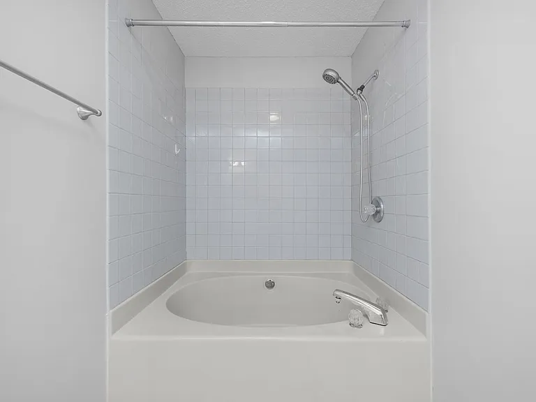 3868 Mariners Dr — Photo 15