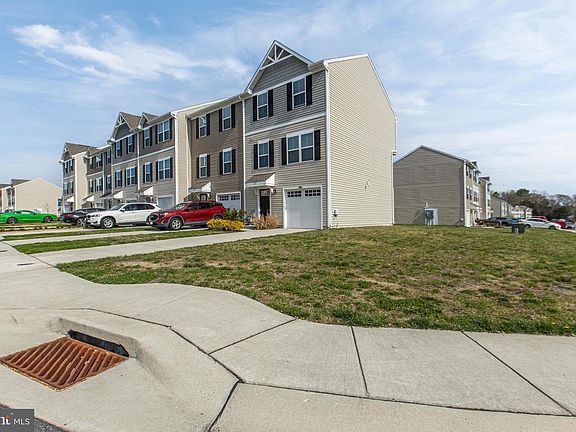4th image of 6339 Pebblebrook Dr