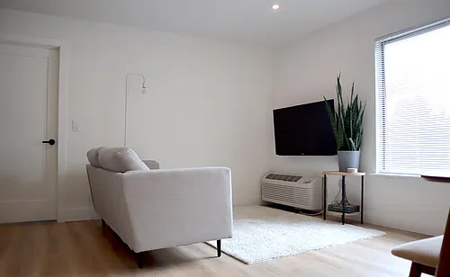 40 Norwich Pl Photo 1