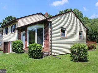 2462 W Helms Mnr, Upper Chichester, PA 19061