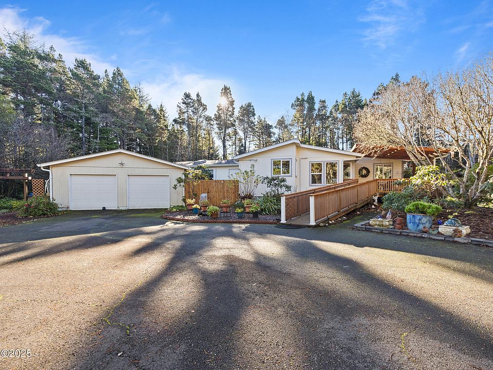 1st image of 407 SE 127th Dr