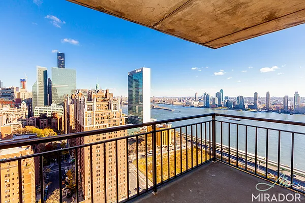 Rented by Mirador Real Estate | media 19