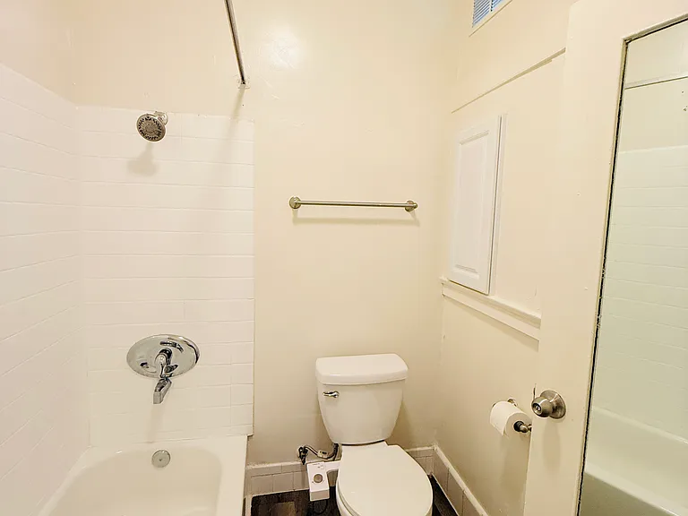 4671 Hollywood Blvd #107 — Photo 3