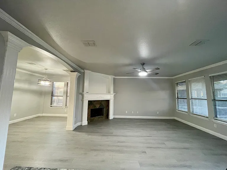 813 Lake Forest Trl — Photo 6