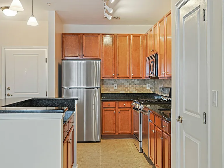 2655 Prosperity Ave #239 — Photo 7