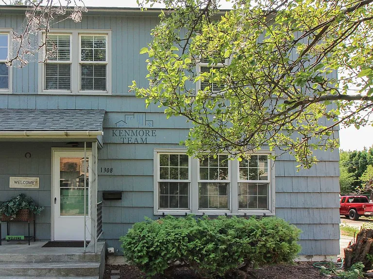 1308 Haupt Ave — Photo 2
