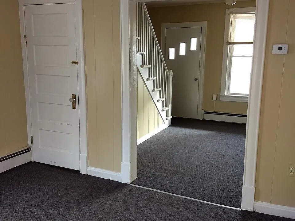 Living Room/Front Entrance