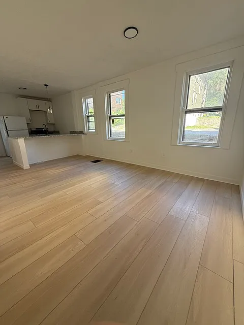311 Hilton Place - 3 — Photo 3