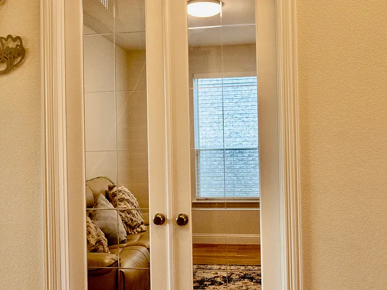 1725 Friendship Ln — Photo 16