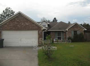 325 Clairemore Cir, Hinesville, GA 31313