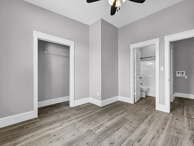 318 S Locust St #318-1 — Photo 6
