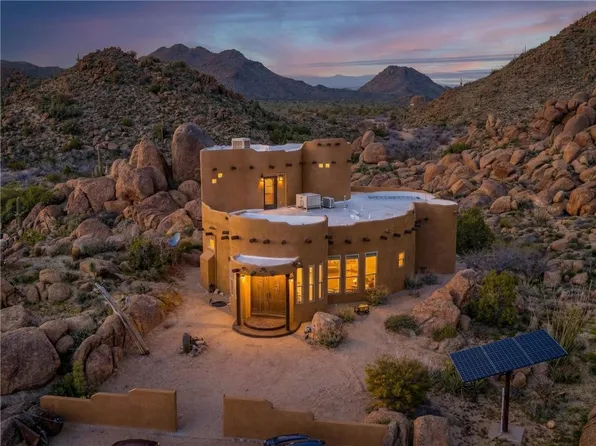 17445 S La Cienega Ranch Rd, Yucca, AZ 86438