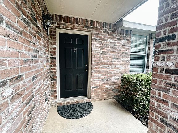 2nd image of 3407 Clydesdale Dr