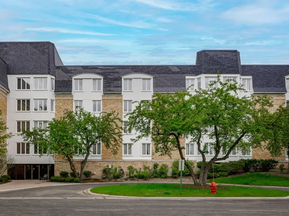 200 Lake Blvd APT 415, Buffalo Grove, IL 60089